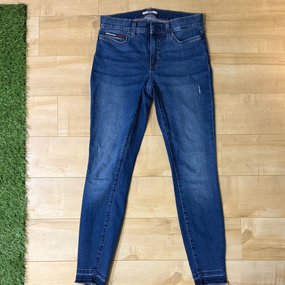 Tommy Hilfiger Blue Skinny Jeans with Red and White Patch - Picture 2 of 9